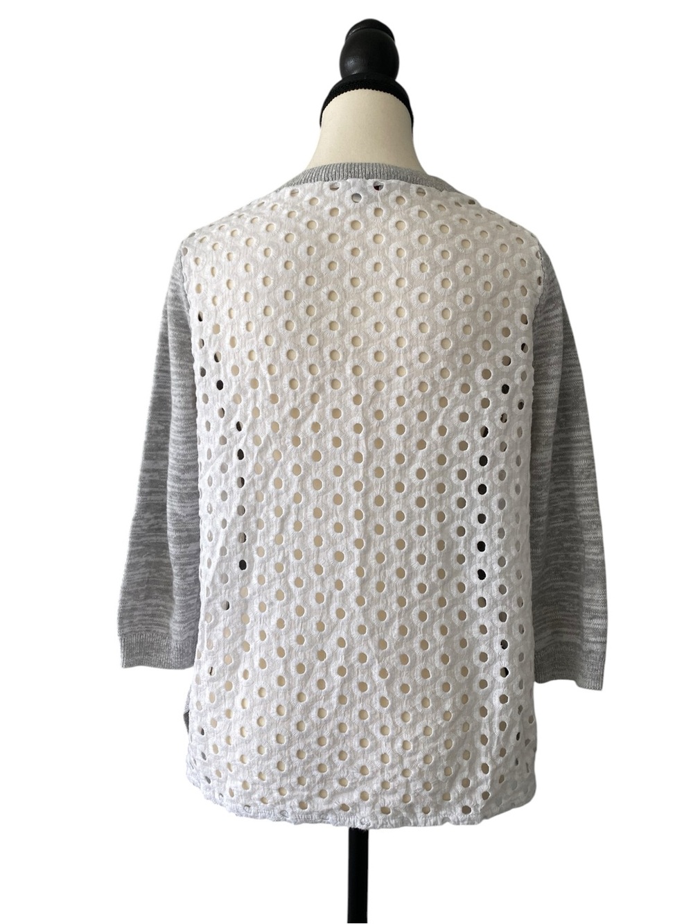GAP 100% cotton Heather Gray and White Eyelet Top Size M summer sweater